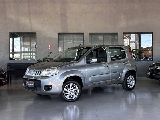 FIAT UNO 1.0 EVO VIVACE 8V FLEX 4P MANUAL FIAT UNO 1.0 EVO VIVACE 8V FLEX 4P MANUAL